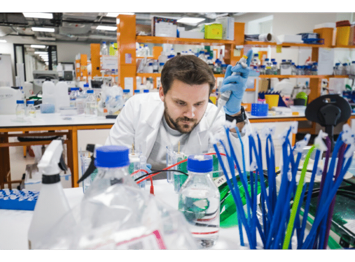 Międzynarodowy Instytut Mechanizmów i Maszyn Molekularnych